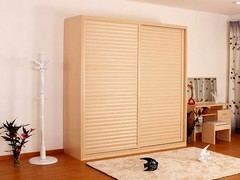 福建價格劃算的福州百葉移門供應 百葉移門價格圖片|福建價格劃算的福州百葉移門供應 百葉移門價格產(chǎn)品圖片由福州廣樂居門業(yè)公司生產(chǎn)提供-